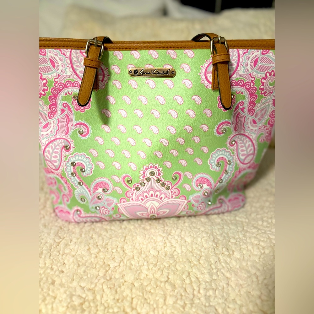 Gloria Vanderbilt Handbag